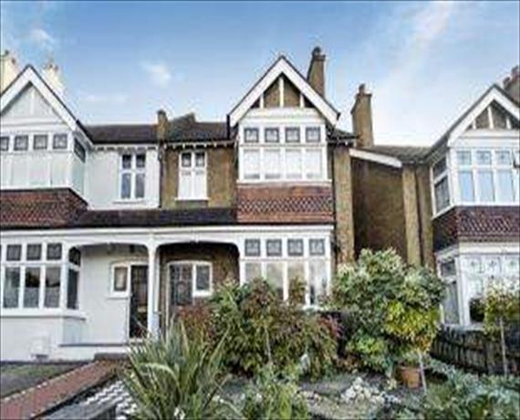 5 Bedroom Semi-Detac...